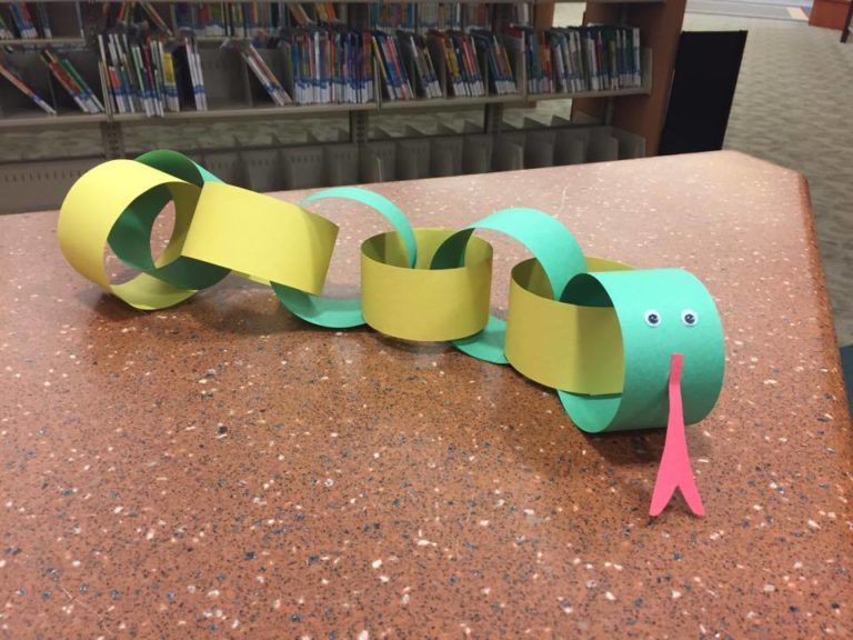 snake paper chain - Verona Story Time